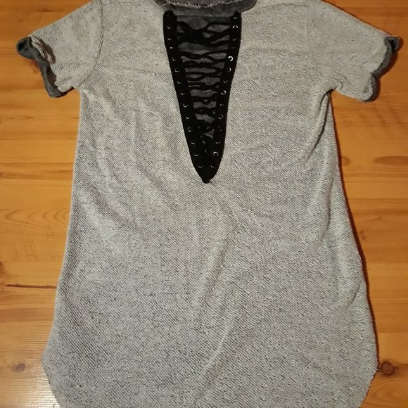 Comfy gray lace up top - Picture 4 of 6